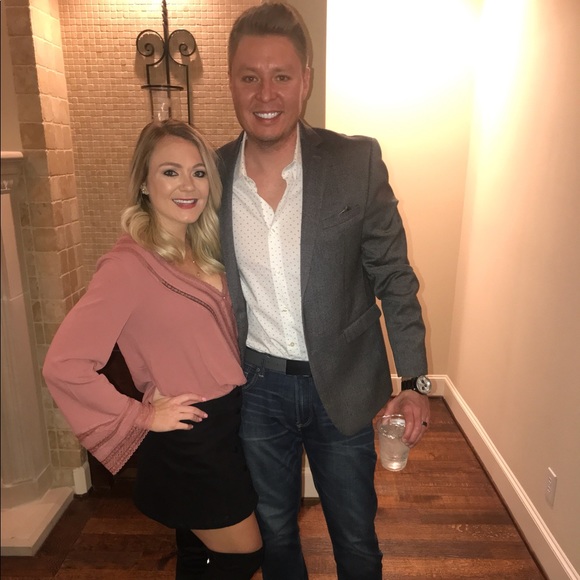 Meet your Posher, Jenna - Picture 1 of 2